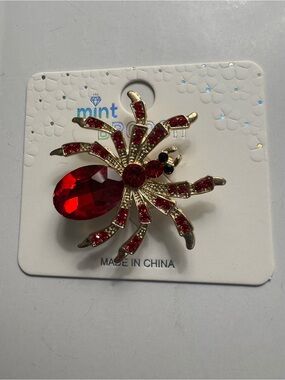 New MINT spider brooch - red/gold